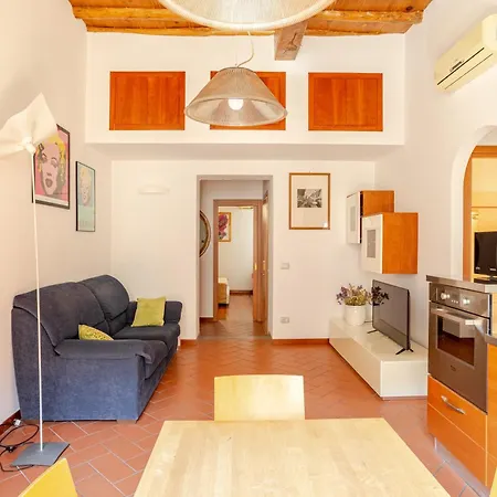 Two Bedrooms Verdi Comfortable דירה