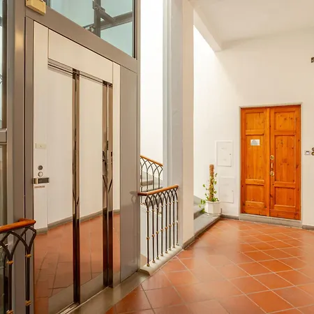 Two Bedrooms Verdi Comfortable Apartament Florencja